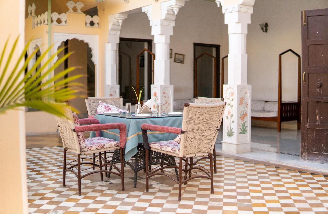 Amar Kothi Hotel Udaipur Exterior photo