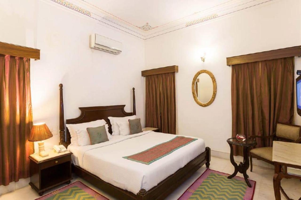 Amar Kothi Hotel Udaipur Exterior photo