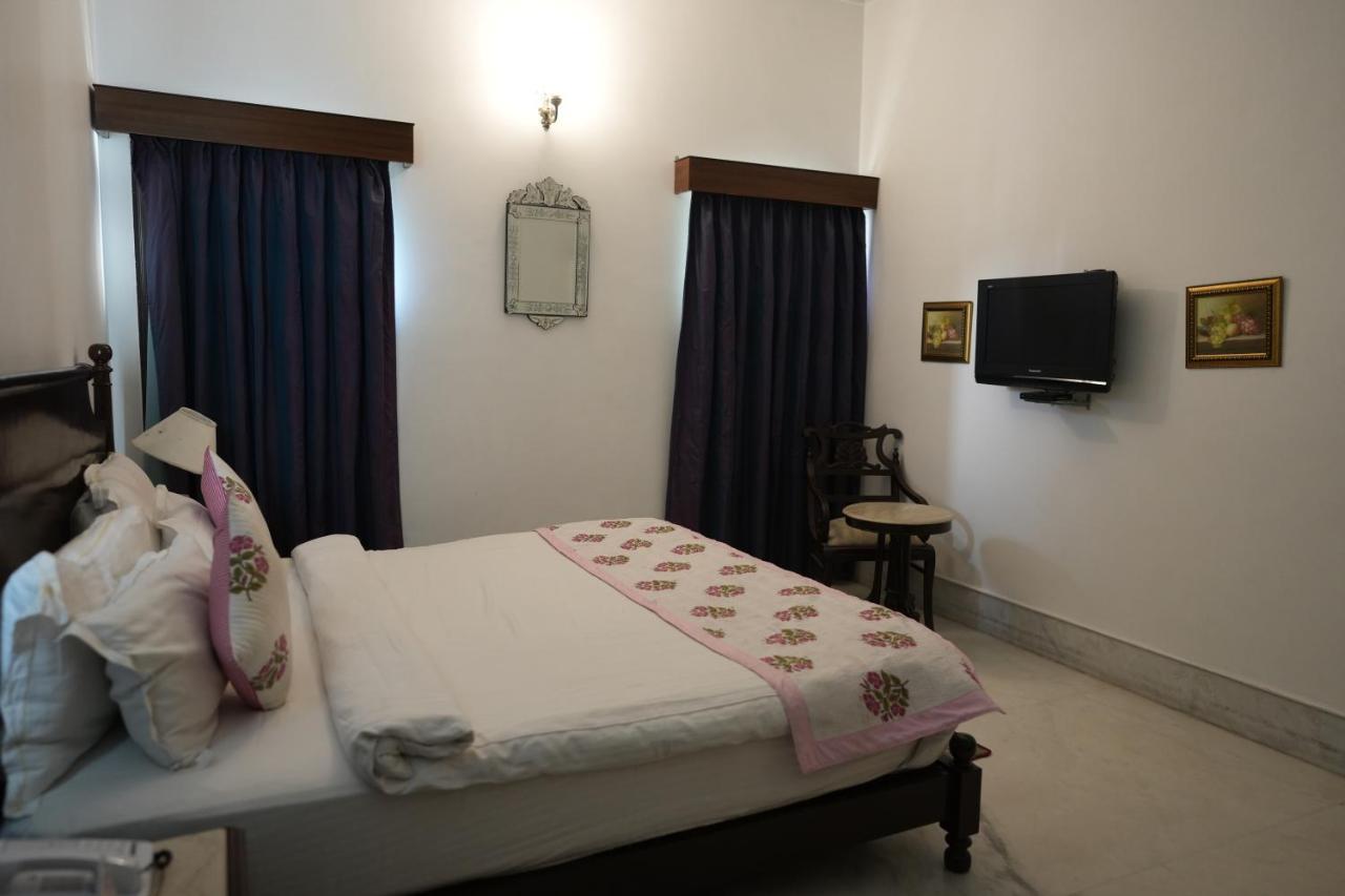Amar Kothi Hotel Udaipur Exterior photo