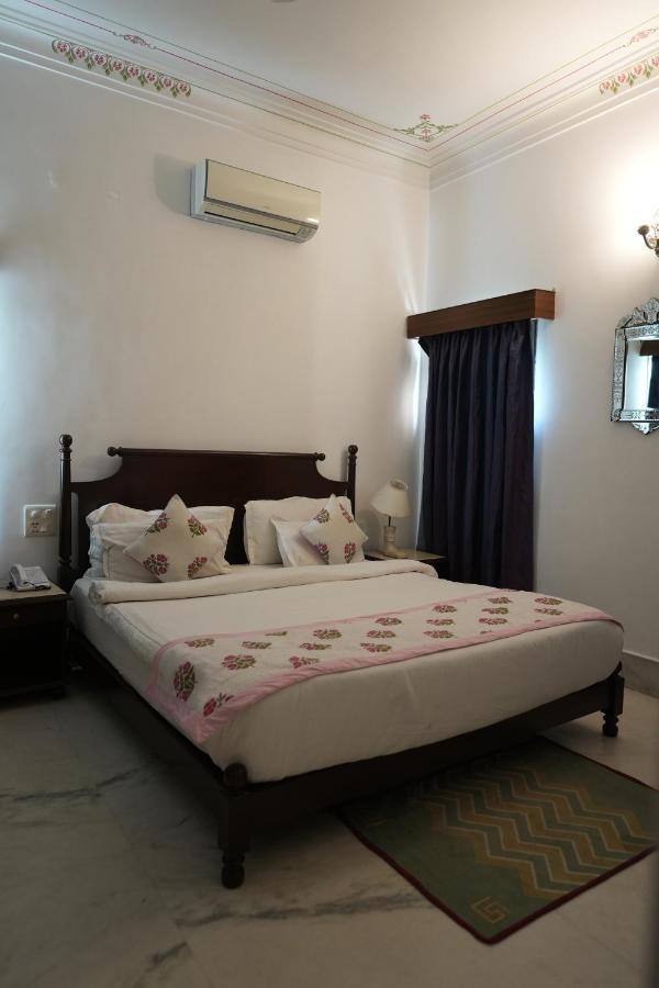 Amar Kothi Hotel Udaipur Exterior photo