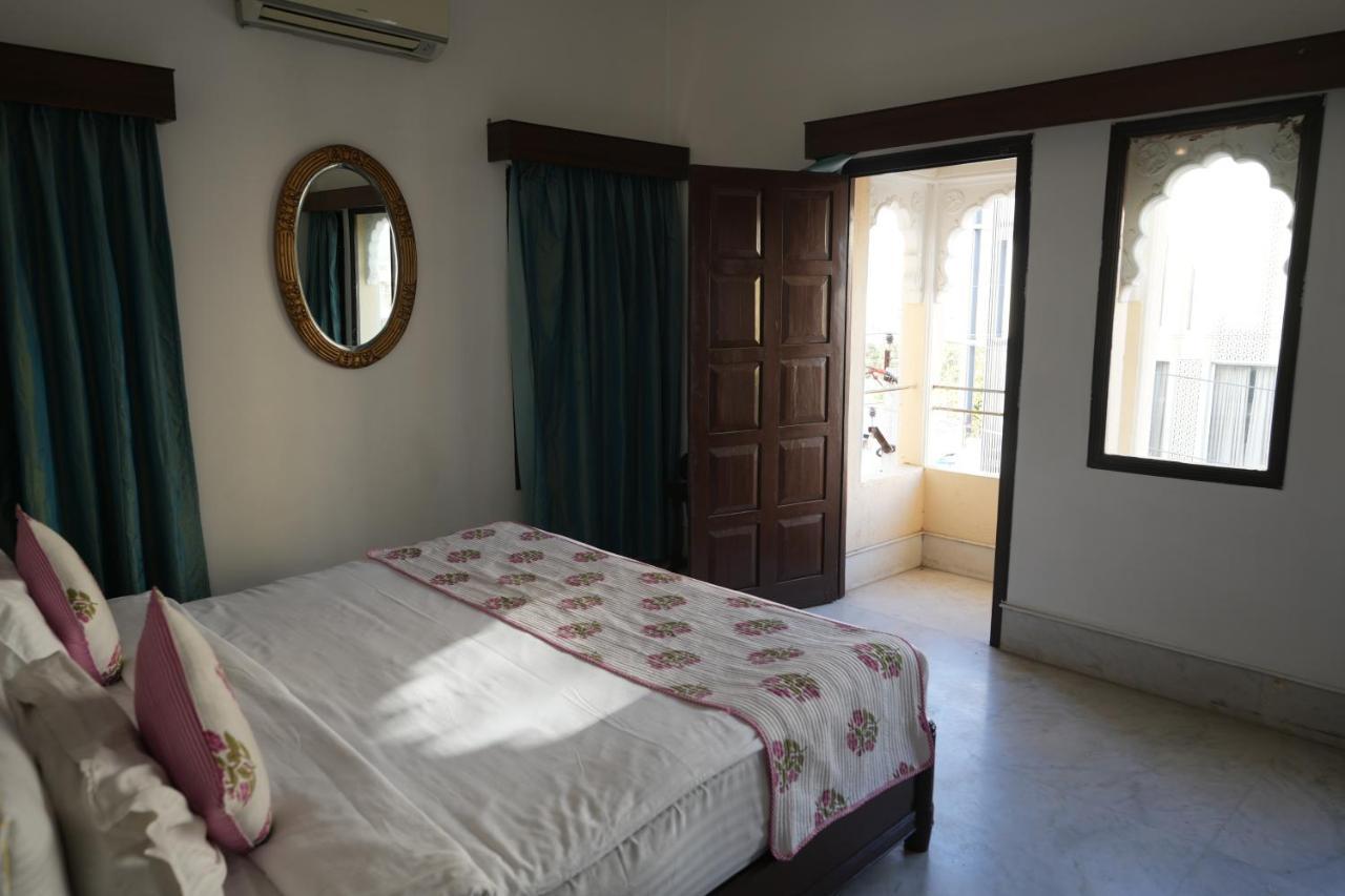 Amar Kothi Hotel Udaipur Exterior photo